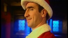 poster-6352-sharp-cantona-pere-noel-236x132