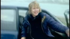 poster-6600-anti-sida-couple-au-bord-de-mer-236x132