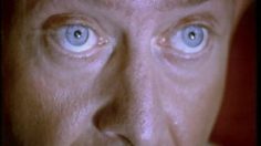 poster-6626-olw-revolucion-le-doigt-236x132