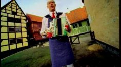 poster-7292-danepak-bacon-footballers-236x132