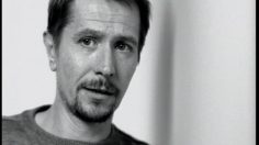 poster-7298-hm-dressed-as-a-woman-236x132