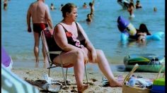 poster-7321-le-parisien-quotidien-la-plage-236x132