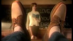 poster-7553-hush-puppies-chaussures-professeur-de-litterature-236x132