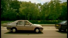 poster-8832-securite-routiere-respect-des-distance-depart-en-vacances-236x132