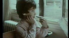 poster-9276-kit-kat-les-enfants-croqueurs-de-kit-kat-236x132