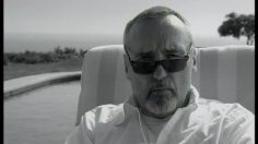 poster-9511-gap-two-white-shirts-236x132