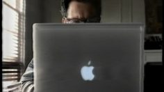 poster-978-apple-ipod-beat-236x132