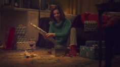 poster-25767-oral-b-merry-beeping-xmas-236x132