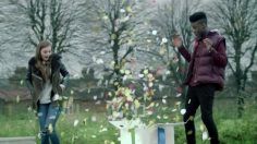 poster-25769-ebay-the-joy-of-giving-236x132