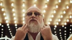 poster-25874-edeka-gillette-fusion-proglide-mann-zieht-blank-236x132