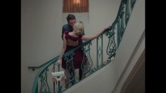 poster-26093-prada-the-galleria-bag-the-postman-dreams-the-makeout-236x132