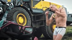 poster-26344-a-dam-underwear-meet-a-dam-236x132