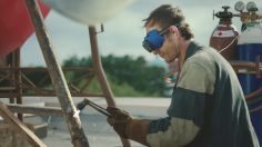 poster-26611-jbl-wireless-headphones-cordfail-effect-236x132