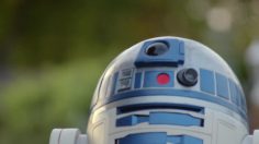 poster-26625-hewlett-packard-hp-reinvent-romance-with-r2-d2-236x132