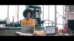 poster-27613-showroomprive-collection-irl-promotion-236x132