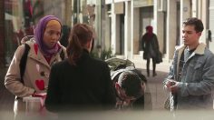 poster-28002-sos-racisme-esta-camara-oculta-capta-la-reaccion-de-la-gente-ante-el-racismo-236x132