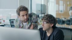 poster-28102-adobe-creative-cloud-adobe-stock-keep-up-with-hovering-art-directors-236x132