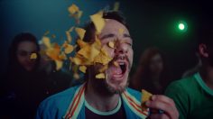 poster-28110-du-du-tuesday-man-sitting-next-to-you-236x132