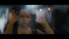 poster-28383-interflora-give-love-a-helping-hand-236x132