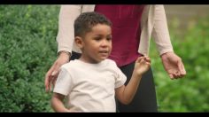 poster-28558-volvo-trucks-volvo-vnl-the-worlds-largest-unboxing-236x132