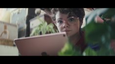 poster-28939-apple-ipad-pro-what-s-a-computer-236x132