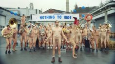 poster-29222-absolut-the-vodka-with-nothing-to-hide-236x132