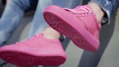 poster-29500-i-amsterdam-gumshoe-the-first-shoe-ever-made-from-chewing-gum-236x132