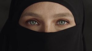 poster-30128-burgers-niqabs-et-spots-de-noel-2018-11-07-300x168