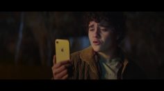 poster-30287-orange-apple-iphone-xr-un-pour-tous-236x132