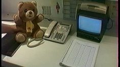 poster-7722-grumly-le-telephone-236x132