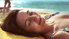 poster-31143-on-the-beach-this-is-the-worst-week-of-sally-fincher-s-life-236x132