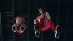 poster-31193-yumos-giysilerin-askina-236x132