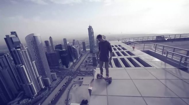 poster-31467-clarins-the-ad-you-can-feel-658x366